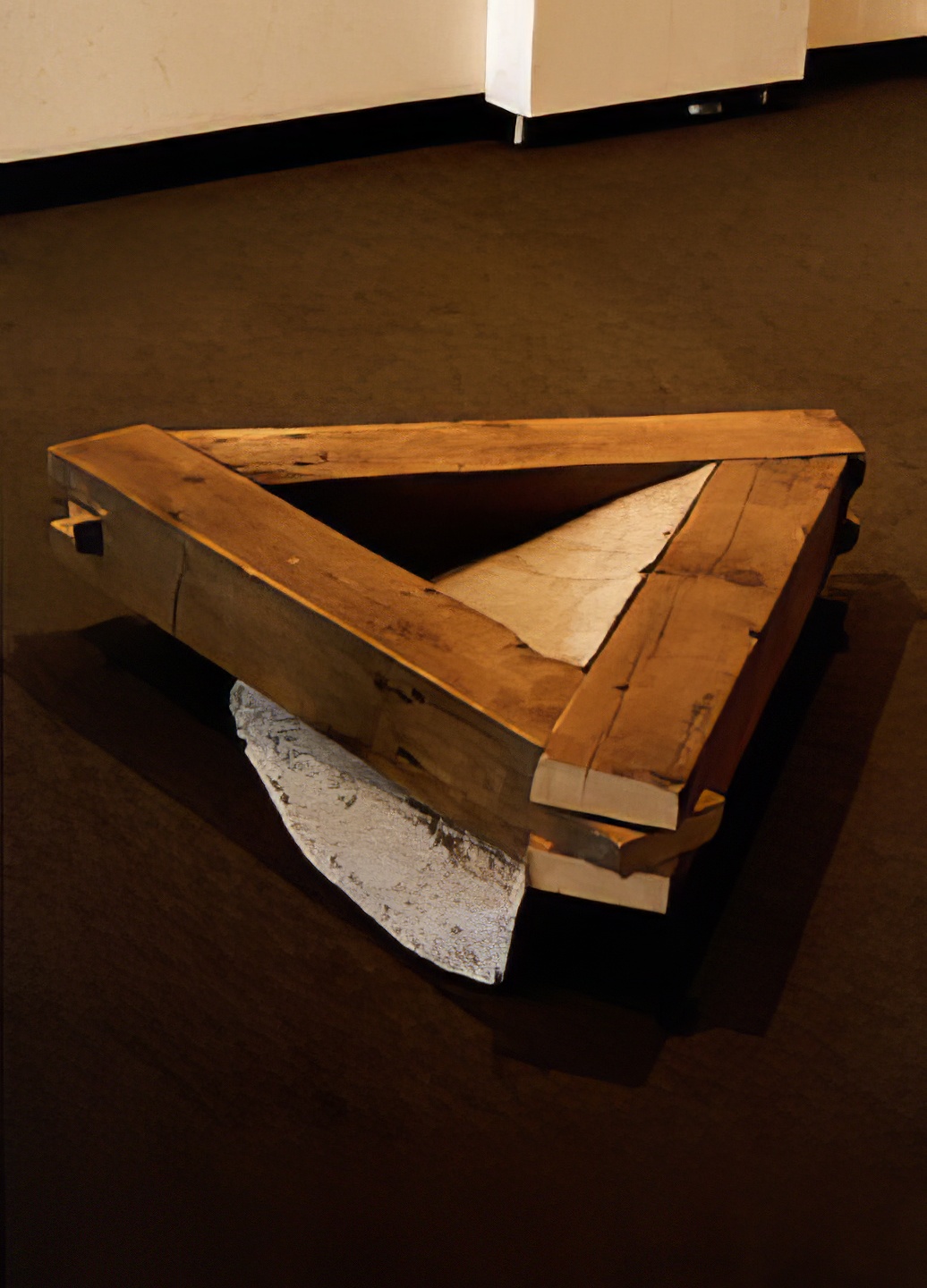 Triangular base