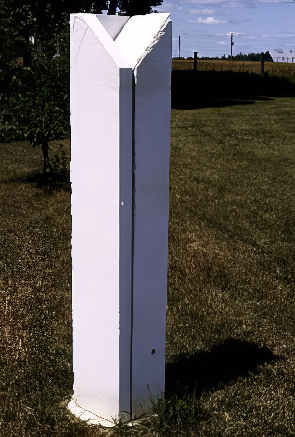 White Upright, view 3 of 3